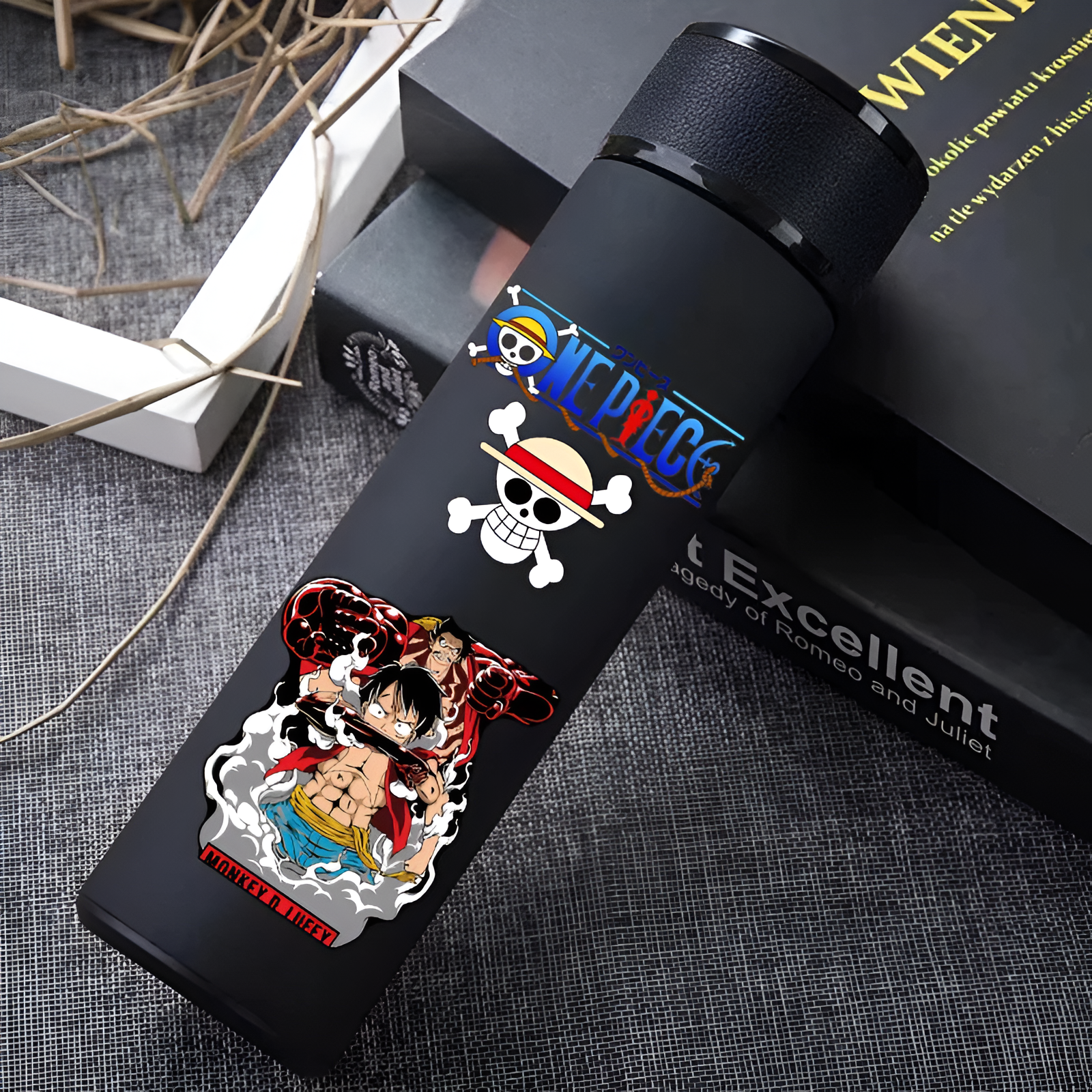 Gourde One Piece Luffy et Garp